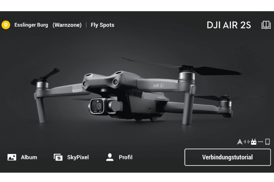Die DJI Air 2S Drohne ist mit der DJI Fly App verbunden und bereit zum Flug.